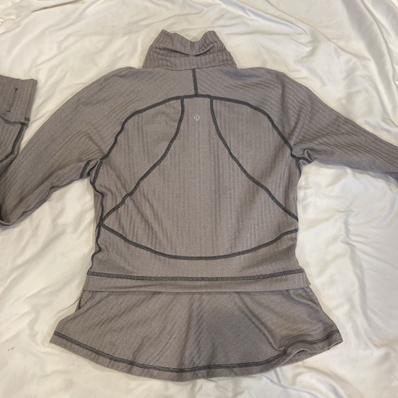 Lululemon gray Ghost Herringbone zipper jacket - Picture 4 of 8